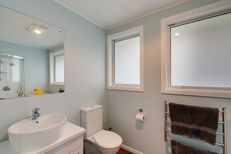 Photo of property in 4 Saunders Place, Redwood, Christchurch, 8051