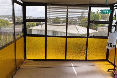 Photo of property in 1/104 Bond Crescent, Forrest Hill, Auckland, 0620