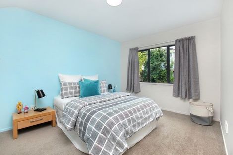 Photo of property in 19a Cruickshank Crescent, Meadowbank, Auckland, 1072