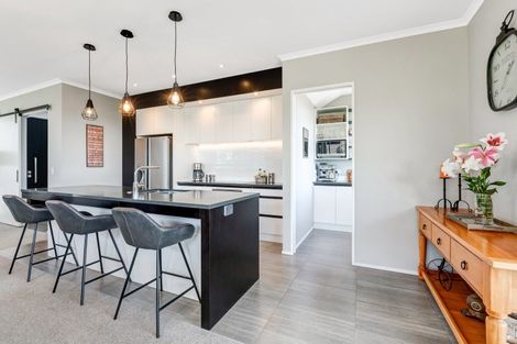 Photo of property in 16 Kingfisher Road, Silverdale, 0932