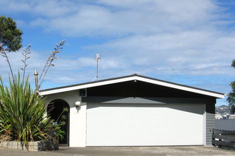 Photo of property in 43 Rama Crescent, Khandallah, Wellington, 6035