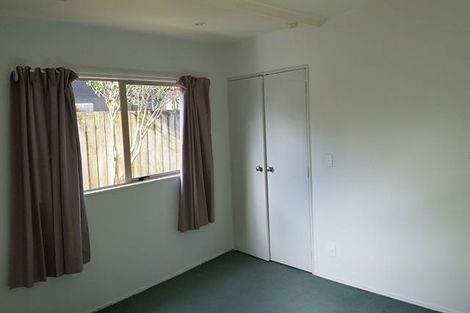 Photo of property in 8a Blockhouse Bay Road, Avondale, Auckland, 1026