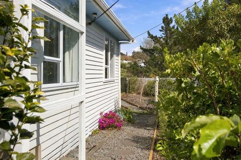 Photo of property in 28 Annandale Street, Lynmouth, New Plymouth, 4310