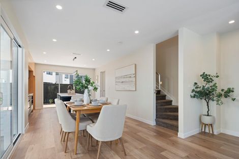 Photo of property in 19a Resnik Crescent, 0810