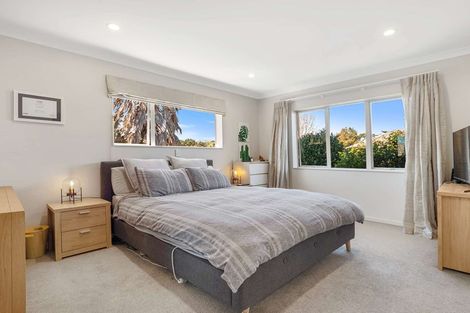 Photo of property in 15 Cabeleigh Drive, Helensville, 0800