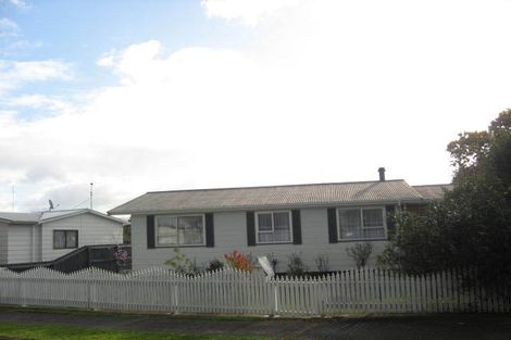 Photo of property in 2 Kupe Drive, Carterton, 5713