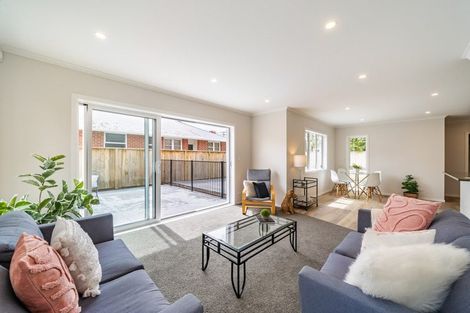 Photo of property in 11a Hall Grove, Ebdentown, Upper Hutt, 5018