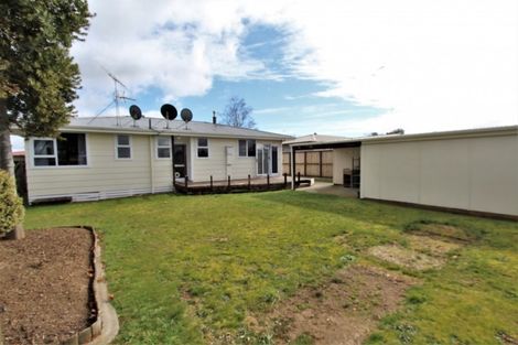 Photo of property in 15 Tieke Place, Tokoroa, 3420