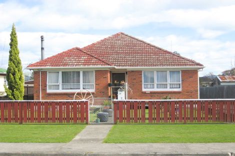 Photo of property in 13 Rata Avenue, Edgecumbe, 3120