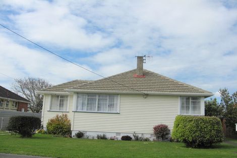 Photo of property in 23 Hadfield Crescent, College Estate, Whanganui, 4500