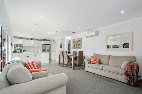 Photo of property in 3 Kamahi Crescent, Papamoa Beach, Papamoa, 3118