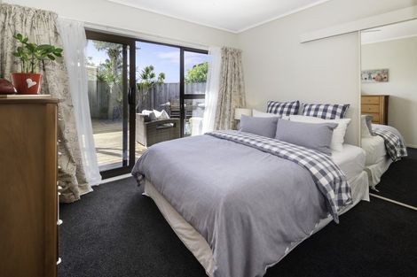 Photo of property in 4 Sarah Place, Farm Cove, Auckland, 2012