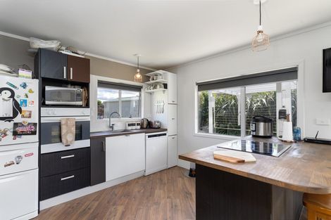 Photo of property in 106 Brandon Street, Featherston, 5710