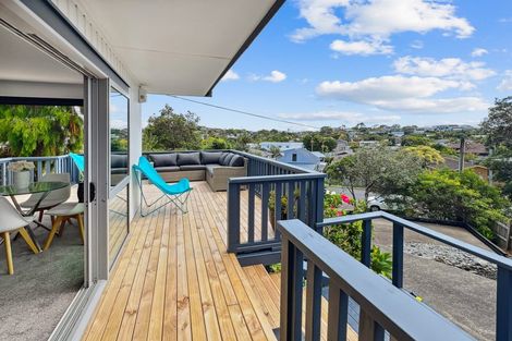 Photo of property in 52 Bay Street, Red Beach, 0932