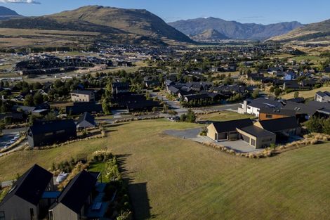 Photo of property in 8 Glenelg Lane, Jacks Point, 9371