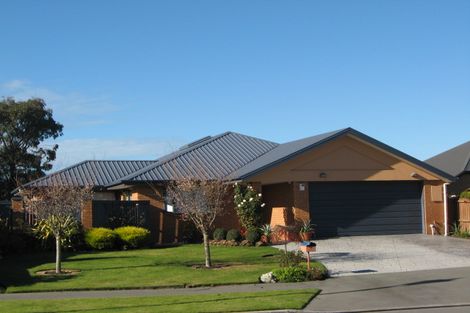Photo of property in 41 Blue Gum Place, New Brighton, Christchurch, 8083