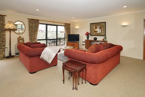 Photo of property in 54 Grosvenor Gardens, Flagstaff, Hamilton, 3210