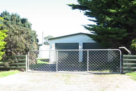 Photo of property in 12 Rangitane Street, Himatangi Beach, Foxton, 4891
