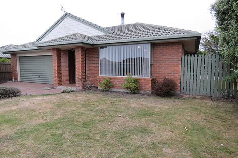Photo of property in 10 Mull Place, Broomfield, Christchurch, 8042