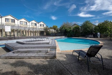 Photo of property in 47/11 The Avenue, Albany, Auckland, 0632