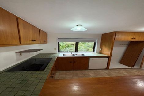 Photo of property in 28 Burns Road, Hospital Hill, Napier, 4110