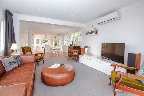 Photo of property in 43 Coniston Avenue, Te Atatu South, Auckland, 0610