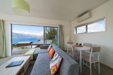 Photo of property in 129a Wynyard Crescent, Fernhill, Queenstown, 9300