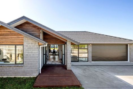 Photo of property in 4 Paiaka Place, Rototuna North, Hamilton, 3210