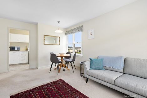Photo of property in Newman Court Apartments, 2 Newman Terrace, Thorndon, Wellington, 6011