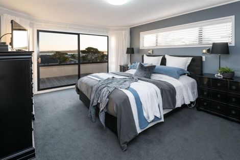 Photo of property in 2/4 Basilton Close, Bucklands Beach, Auckland, 2012