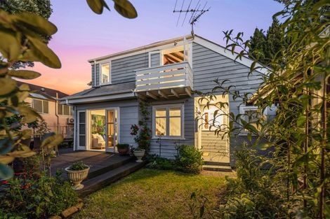 Photo of property in 2a Hauraki Road, Hauraki, Auckland, 0622