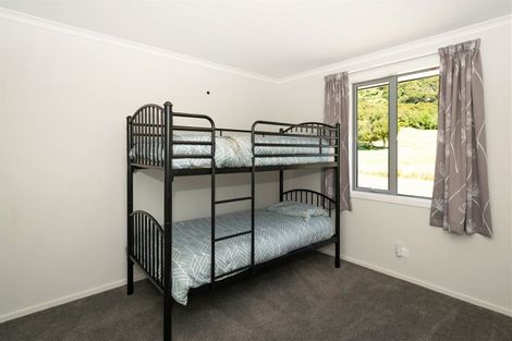 Photo of property in 2 Renata Road, Okiwi Bay, 7193