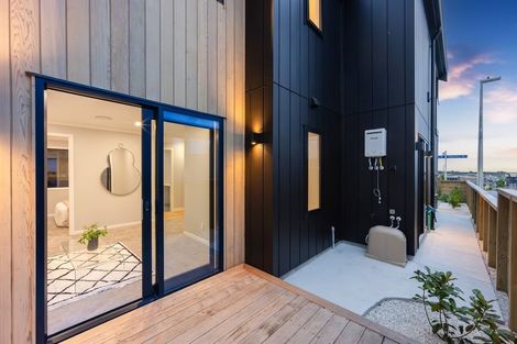 Photo of property in 49 Kumukumu Road, Long Bay, Auckland, 0630