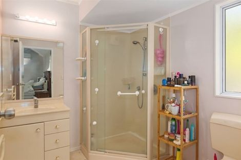 Photo of property in 2 Saint Ives Drive, Camborne, Porirua, 5026