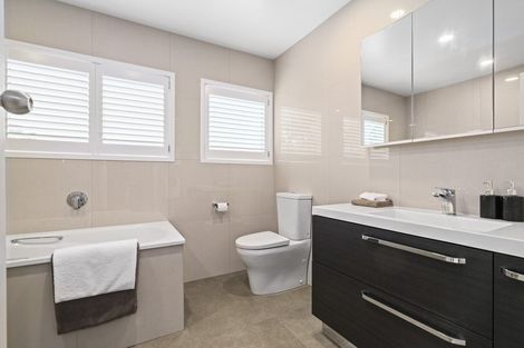 Photo of property in 61 Quadrant Road, Onehunga, Auckland, 1061