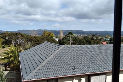 Photo of property in 10/15 Sunhill Road, Sunnyvale, Auckland, 0612