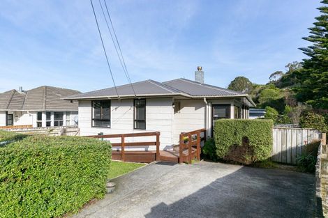 Photo of property in 11b Greer Crescent, Tawa, Wellington, 5028