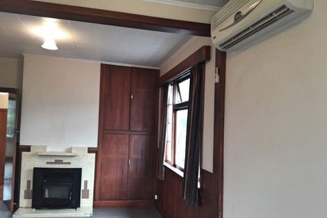 Photo of property in 53 Cornwall Road, Lyttelton, 8082