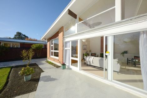 Photo of property in 52 Glenharrow Avenue, Avonhead, Christchurch, 8042