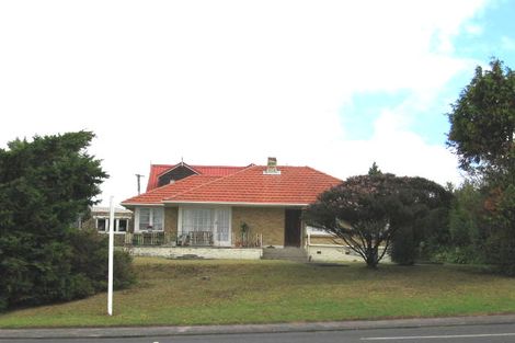 Photo of property in 4134 Great North Road, Glendene, Auckland, 0602