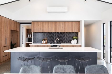 Photo of property in 35 Mike Smith Drive, Cambridge, 3434