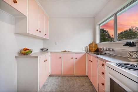 Photo of property in 5 Flaunty Place, West Harbour, Auckland, 0618