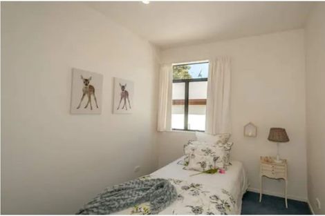 Photo of property in 4/12 Herons Way, Northcote, Auckland, 0627