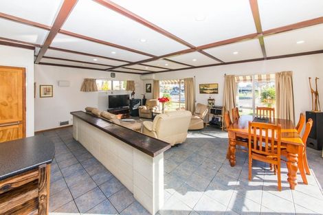 Photo of property in 114 Napier Road, Havelock North, 4130