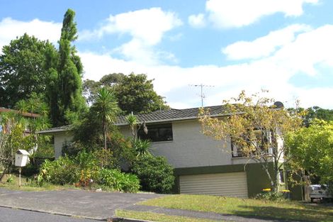 Photo of property in 7 Valdese Rise, Browns Bay, Auckland, 0630