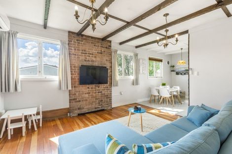 Photo of property in 2/22 Clayburn Road, Glen Eden, Auckland, 0602