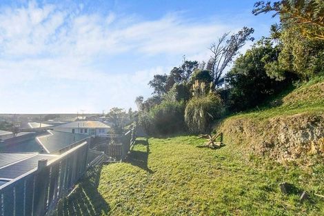 Photo of property in 12 Baylands Drive, Newlands, Wellington, 6037