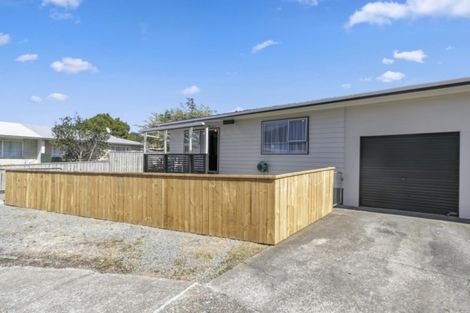 Photo of property in 319a Wellington Road, Wainuiomata, Lower Hutt, 5014