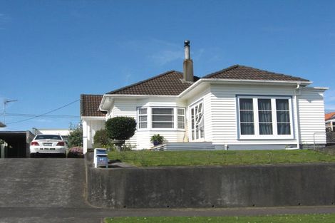 Photo of property in 97 Brooklands Road, Brooklands, New Plymouth, 4310