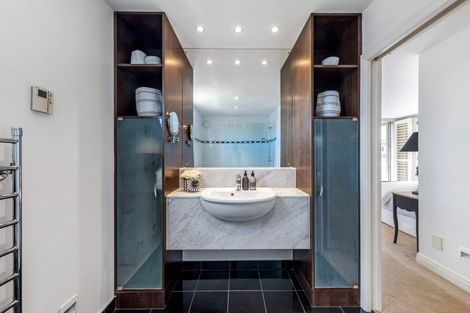 Photo of property in 12 Ronaki Road, Mission Bay, Auckland, 1071